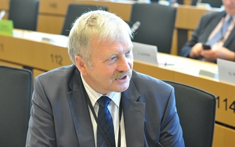 Bronis Ropė: Siūloma riboti ES paramą tabako augintojams