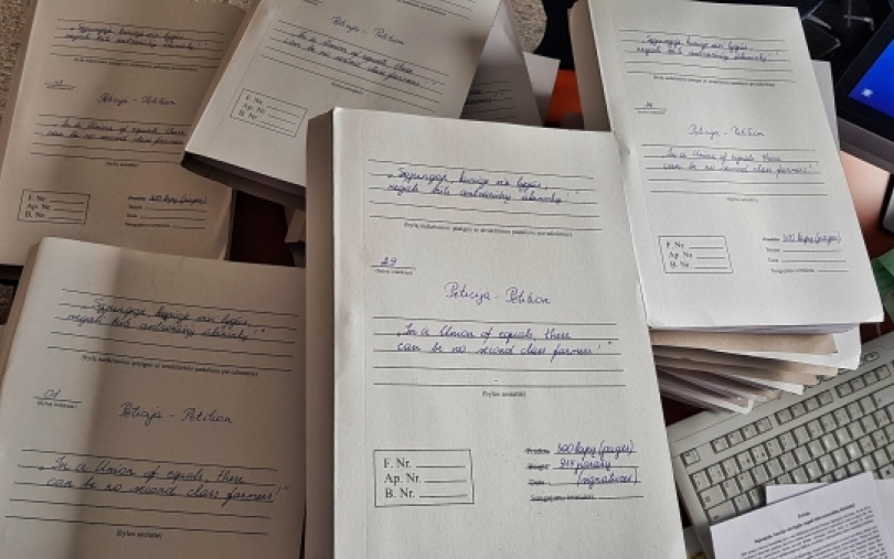52 tūkstančių Lietuvos piliečių pasirašyta peticija įteikta EP Peticijų komitetui